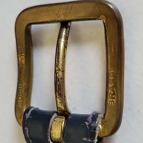 ANNE KLEIN BELT, VTG LION FACE LOGO,STRETCH NAVY BLUE W/ LEATHER, & BRASS BUCKLE - Picture 5 of 9